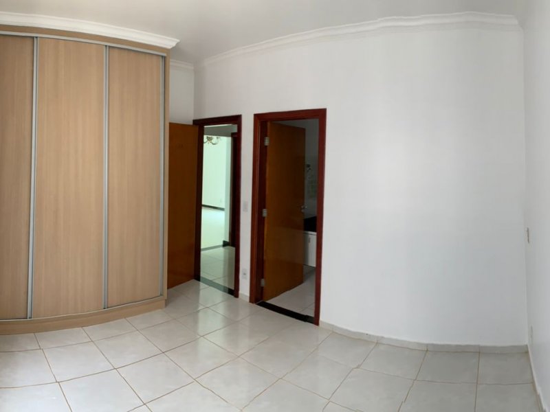 Casa à venda Centro com 220m² e 3 quartos por R$ 730.000 - 1176214697-suite1interno.jpeg