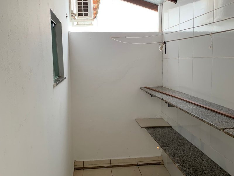 Casa à venda Centro com 220m² e 3 quartos por R$ 730.000 - 481941973-dispensafund.jpeg