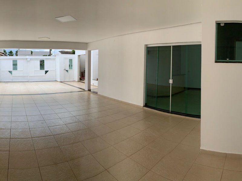 Casa à venda Centro com 220m² e 3 quartos por R$ 730.000 - 994305864-garagem-visao-para-frente.jpeg