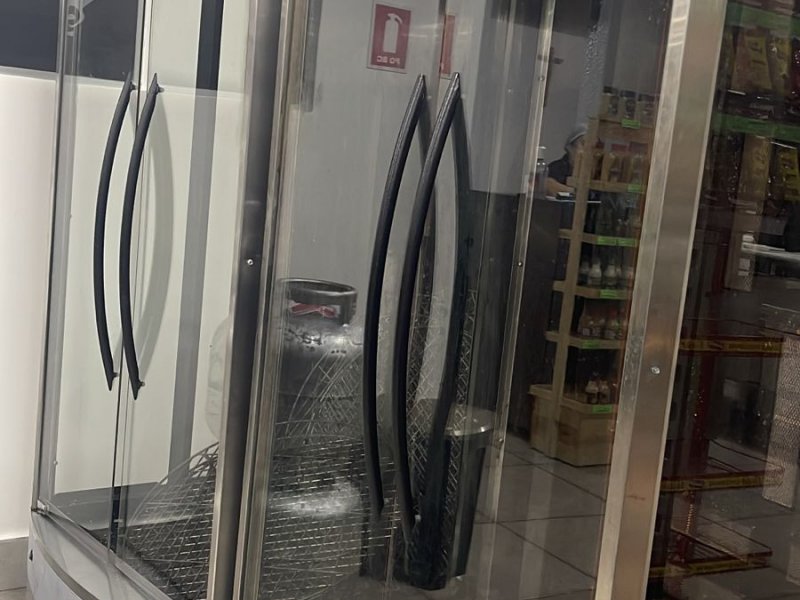 Comercial à venda Centro com 200m² e 1 quarto por R$ 320.000 - 1649281587-whatsapp-image-2022-03-29-at-07.jpeg