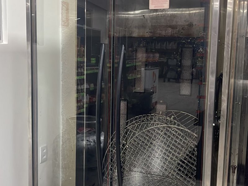 Comercial à venda Centro com 200m² e 1 quarto por R$ 320.000 - 684021987-whatsapp-image-2022-03-29-at-07.jpeg