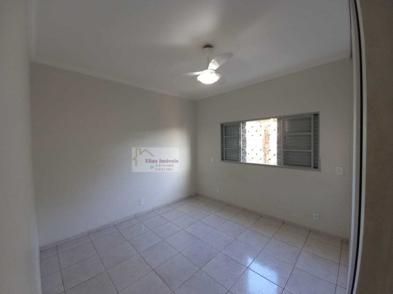 Casa à venda Jardim Yolanda com 245m² e 3 quartos por R$ 570.000 - 1255682782-31.jpg