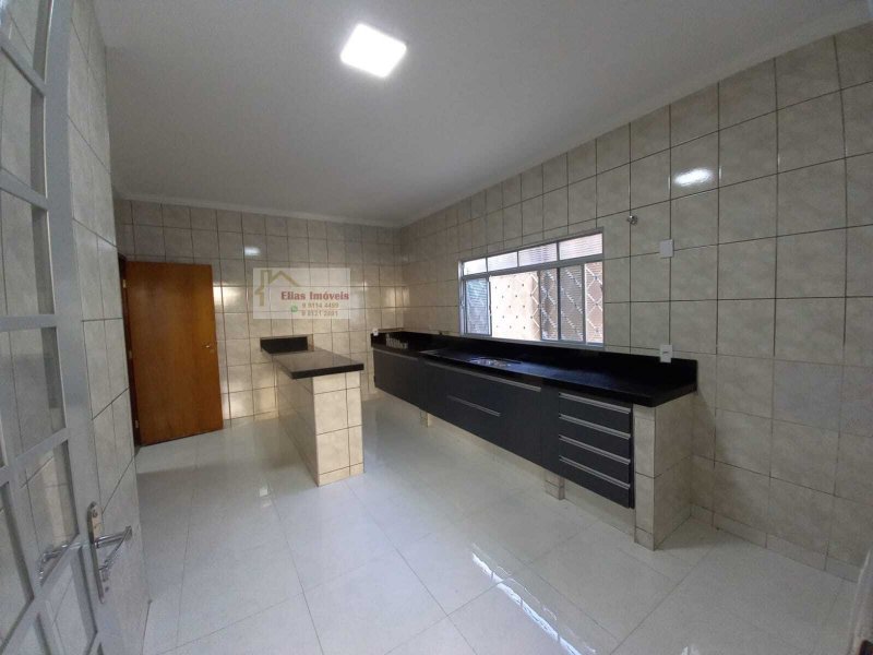 Casa à venda Jardim Yolanda com 245m² e 3 quartos por R$ 570.000 - 685954422-26.jpg