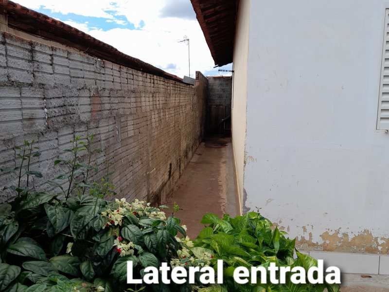 Casa à venda Jardim Planalto com 232m² e 2 quartos por R$ 230.000 - 358559554-20211213-153209.jpg