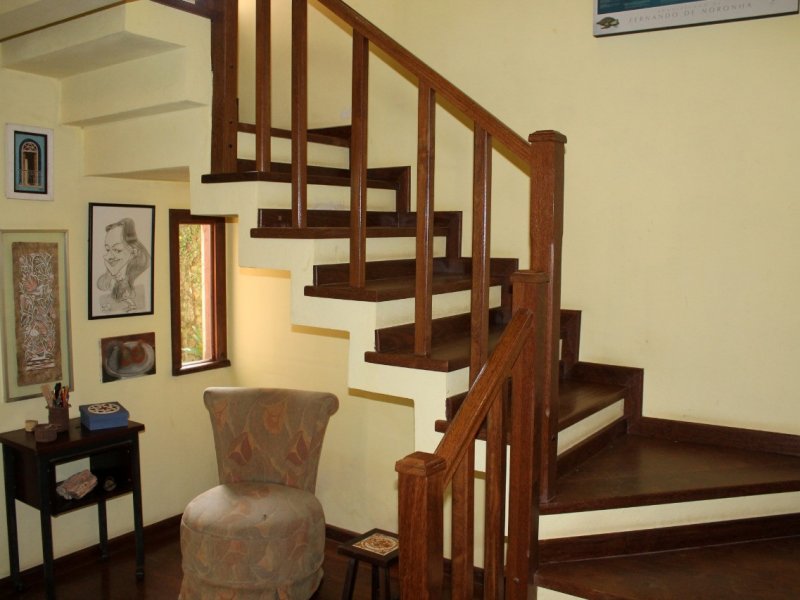 Casa à venda Santa Felicidade com 144m² e 3 quartos por R$ 1.090.000 - 1156132601-escada-2.jpg