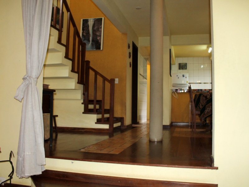 Casa à venda Santa Felicidade com 144m² e 3 quartos por R$ 1.090.000 - 1646225871-sala-e-sacada-1.jpg