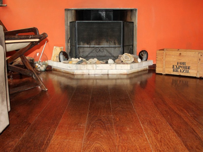 Casa à venda Santa Felicidade com 144m² e 3 quartos por R$ 1.090.000 - 776849018-lareira.jpg