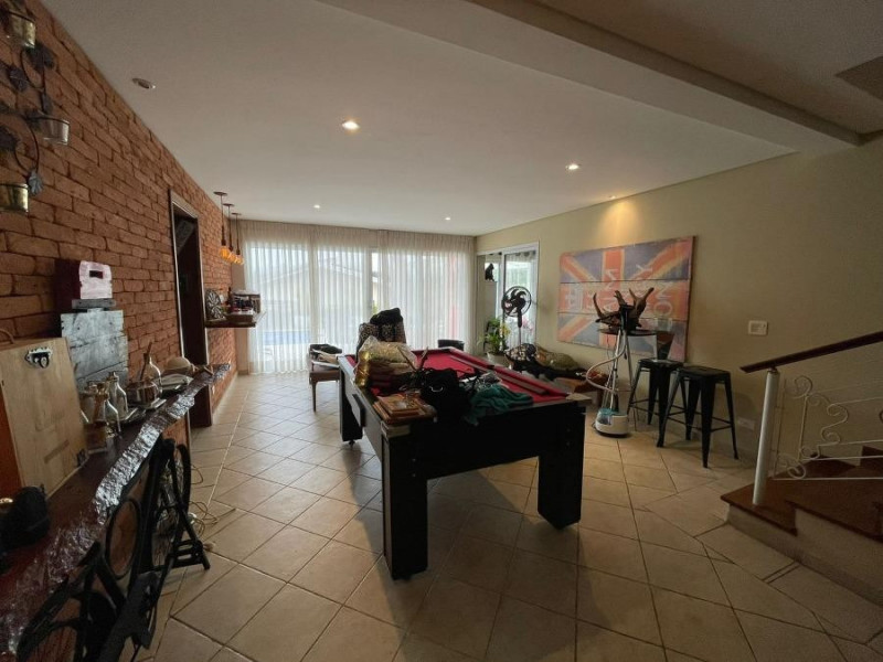 Casa de condomínio à venda Morada dos Pinheiros (Aldeia da Serra) com 500m² e 5 quartos por R$ 2.300.000 - 1420427803-18-sala-area-lazaer.jpg