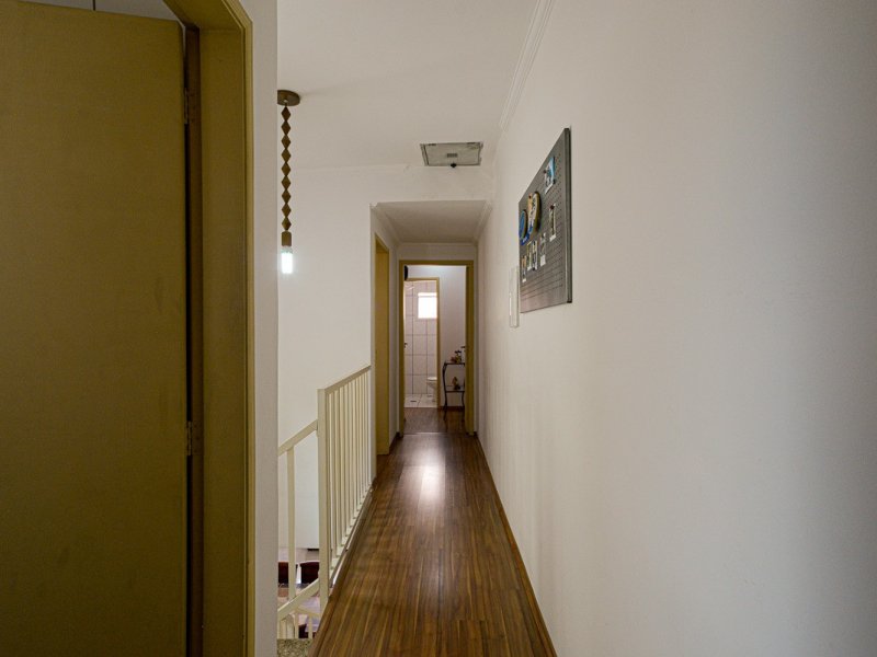 Casa à venda Vila Paulicéia com 168m² e 3 quartos por R$ 898.000 - 1223723012-segundo-piso-acesso-aos-dormitorios.jpg
