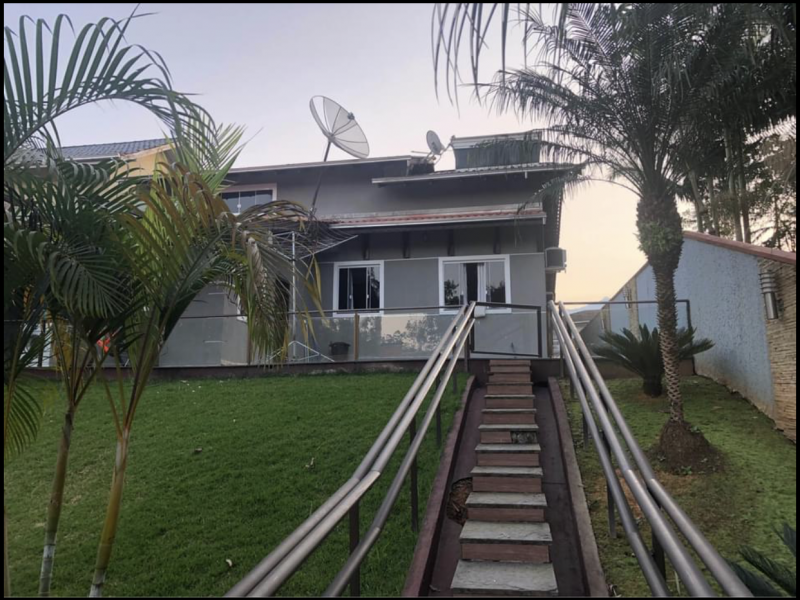 Casa à venda Centro com 300m² e 4 quartos por R$ 820.000 - 1366576441-a8605919-6ef7-4880-add9-f6a276398958.png