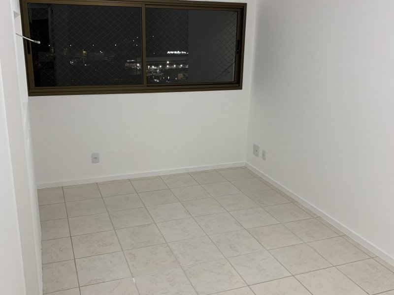 Apartamento à venda Vargem Grande com 85m² e 3 quartos por R$ 460.000 - 488127536-quarto-3.JPG