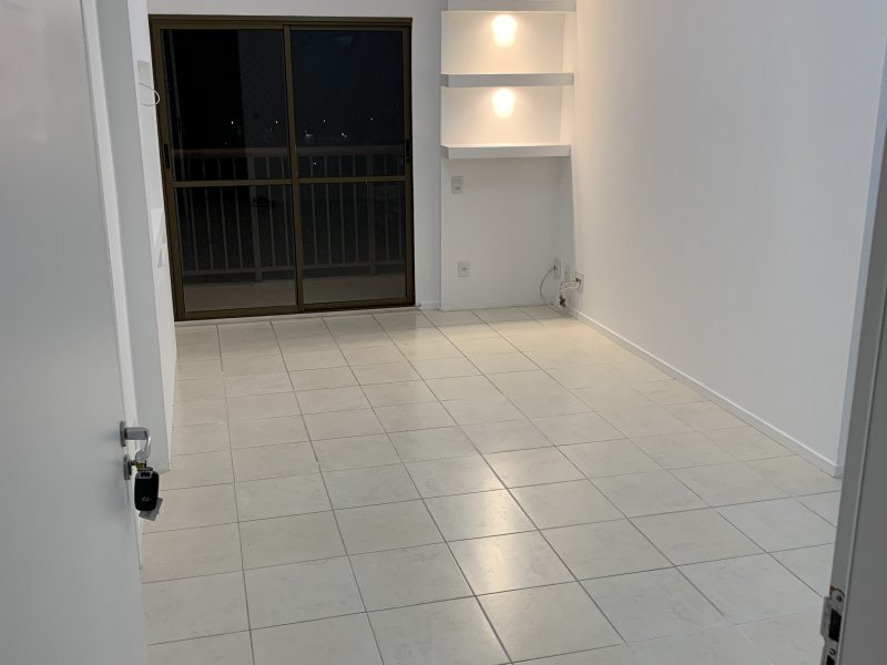 Apartamento à venda Vargem Grande com 85m² e 3 quartos por R$ 460.000 - 951899156-sala-1.JPG