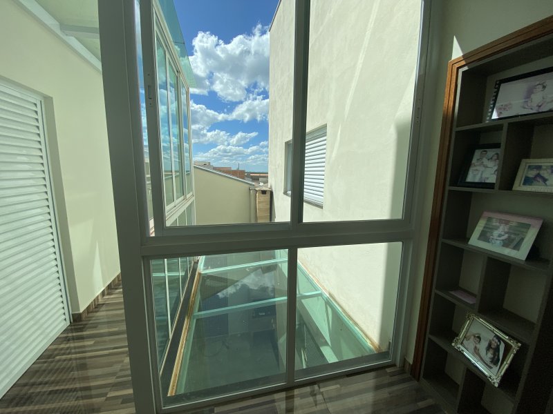 Casa de condomínio à venda Colina Verde com 260m² e 4 quartos por R$ 980.000 - 165734625-eea86b04-7a91-40c6-8b3f-1123333aac5b.jpeg