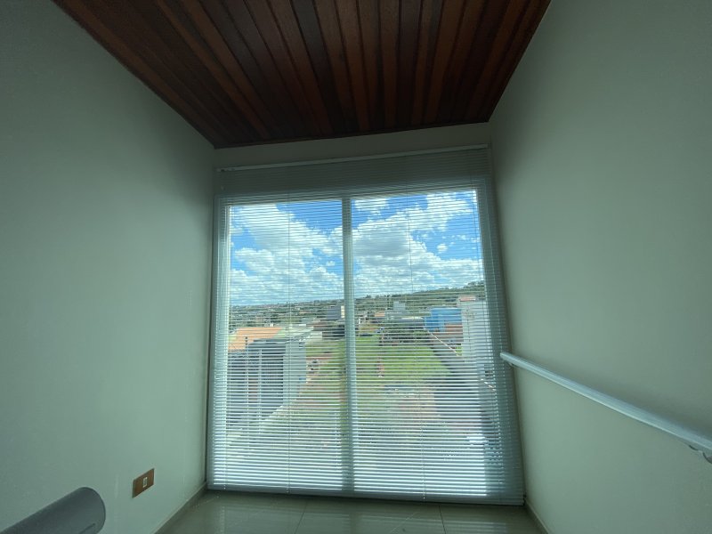 Casa de condomínio à venda Colina Verde com 260m² e 4 quartos por R$ 980.000 - 582565341-6638670b-b524-471a-8108-4888a3e33094.jpeg
