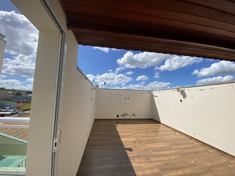 Casa de condomínio à venda Colina Verde com 260m² e 4 quartos por R$ 980.000 - 790838957-8fe9e5f6-2896-4307-b7fb-e4877df1ed07.jpeg