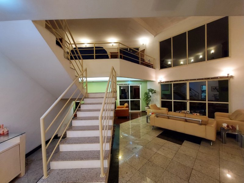 Casa de condomínio à venda Granja Viana com 465m² e 5 quartos por R$ 3.000.000 - 1774177097-bc8c3b9e-c08a-4d1d-8c4a-a03f25c114fc.jpg