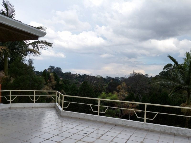 Casa de condomínio à venda Granja Viana com 465m² e 5 quartos por R$ 3.000.000 - 999780215-7d4ffe69-c048-40b6-ad95-60daae4c1a15.jpg