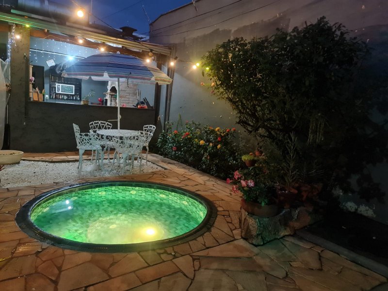 Casa à venda Jardim Irajá com 155m² e 3 quartos por R$ 800.000 - 2125956905-lazer-noite.jpeg