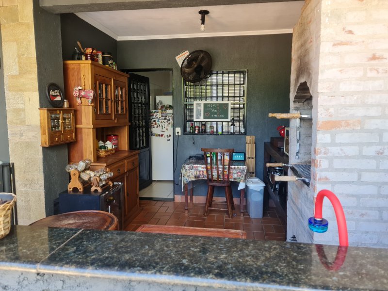 Casa à venda Jardim Irajá com 155m² e 3 quartos por R$ 800.000 - 606833158-coz-fora-5.jpg