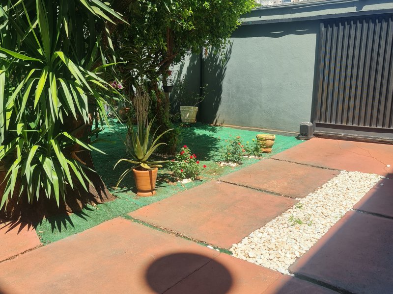 Casa à venda Jardim Irajá com 155m² e 3 quartos por R$ 800.000 - 805078670-jardim-portao.jpg