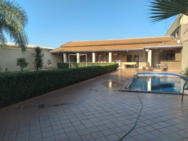 Casa à venda Centro com 1080m² e 2 quartos por R$ 1.200.000 - 630165104-img-20220407-wa0135.jpg