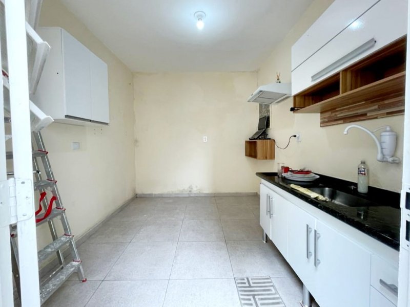 Casa à venda Saúde com 348m² e 3 quartos por R$ 890.000 - 1436718091-cozinha2.jpg