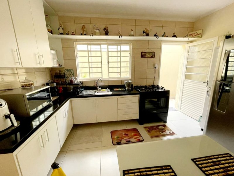 Casa à venda Saúde com 348m² e 3 quartos por R$ 890.000 - 871353331-vista-cozinha.jpg