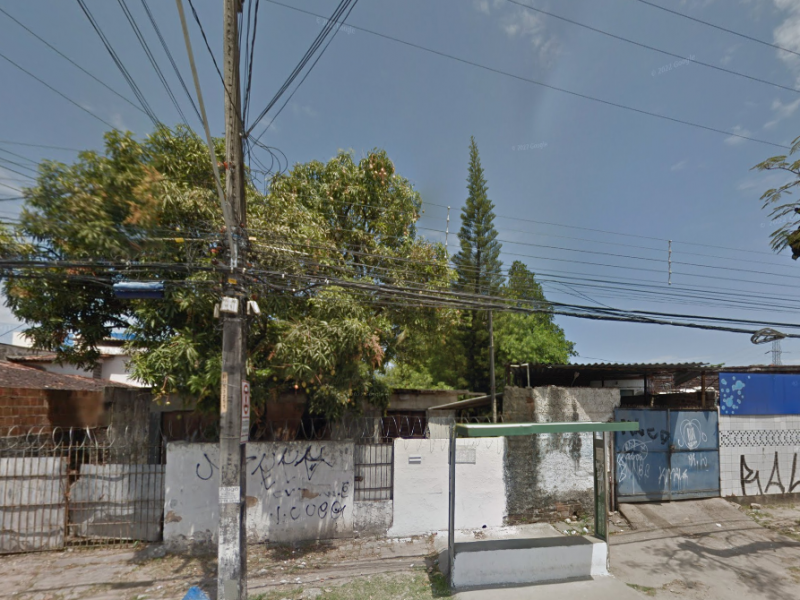 Terreno à venda Cordeiro com 632m² e 1 quarto por R$ 720 - 1591949248-frente.png