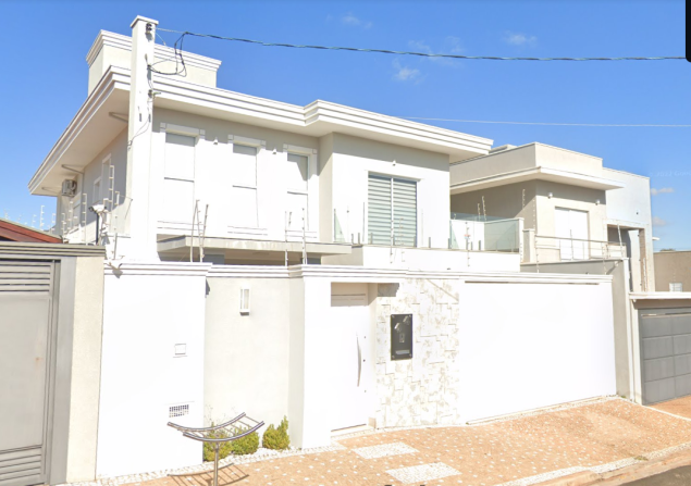imóvel com 300m²