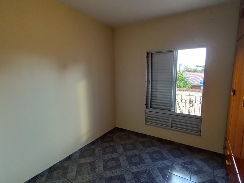 Apartamento à venda Jardim Bela Vista com 68m² e 2 quartos por R$ 365.000 - 193375215-022-quarto-fundos-v2.jpg
