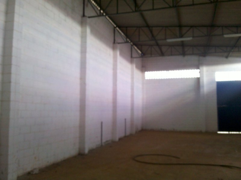 Comercial à venda Setor Santo André com 1040m² e 1 quarto por R$ 3.000.000 - 150757442-img-20110529-152236-resolucao-do-desktop.jpg