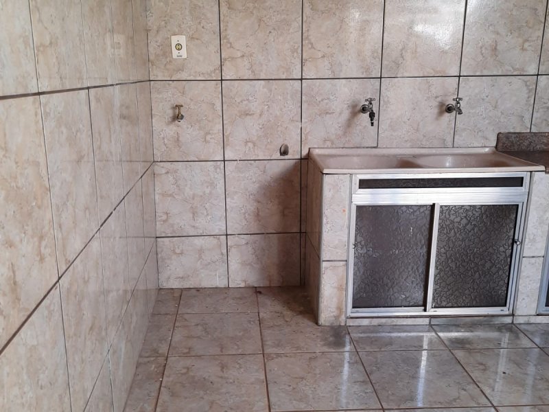 Casa à venda Parque Flamboyants com 250m² e 2 quartos por R$ 290.000 - 1401079102-whatsapp-image-2022-01-11-at-09.jpeg