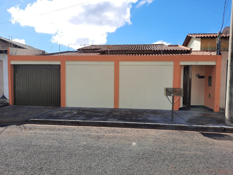 Casa à venda Parque Flamboyants com 250m² e 2 quartos por R$ 290.000 - 2121136470-whatsapp-image-2022-01-11-at-09.jpeg