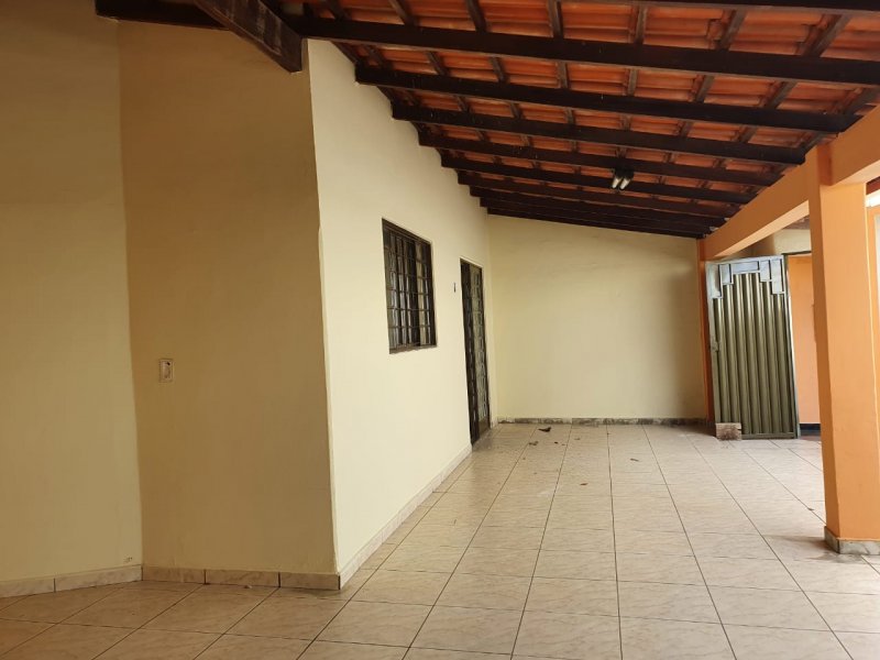 Casa à venda Parque Flamboyants com 250m² e 2 quartos por R$ 290.000 - 448738047-whatsapp-image-2022-01-11-at-09.jpeg