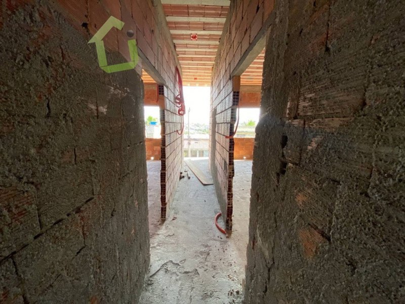 Casa à venda Jardim Iguaçu com 240m² e 4 quartos por R$ 300.000 - 109332889-20.jpg