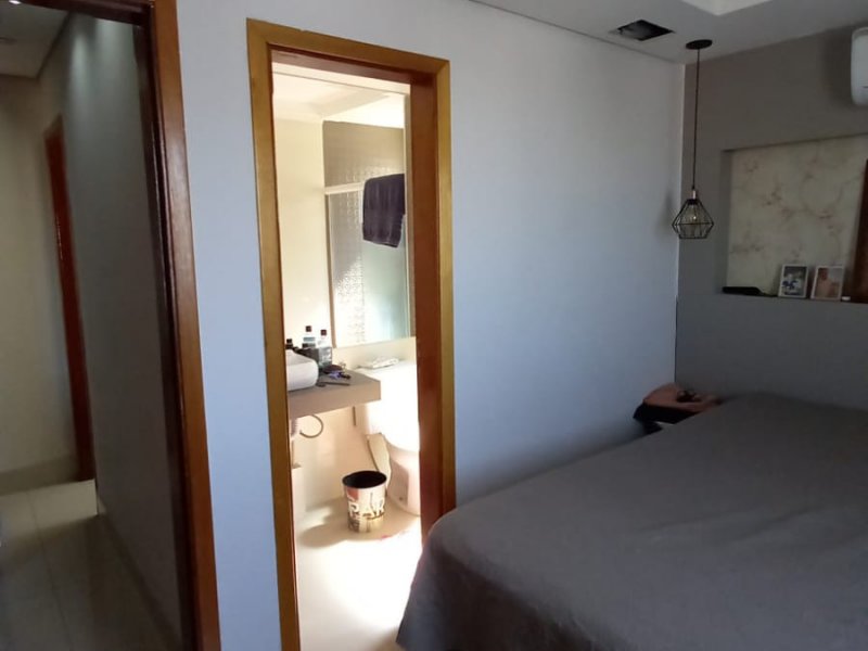 Apartamento à venda Jardim Sao Domingos com 58m² e 2 quartos por R$ 300.000 - 1260952886-suite.jpeg