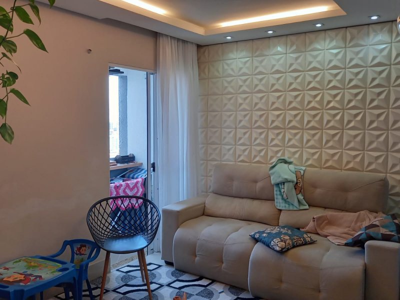 Apartamento à venda Jardim Sao Domingos com 58m² e 2 quartos por R$ 300.000 - 1672745175-sala-sofa.jpeg