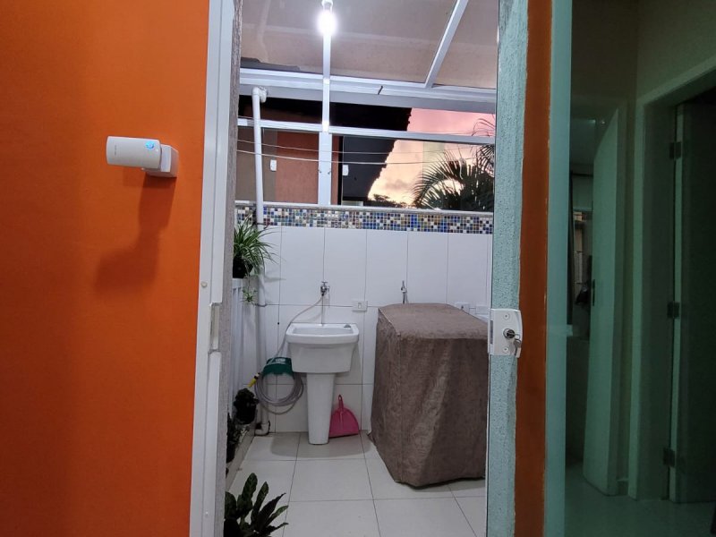Casa de condomínio à venda Parque Sônia com 80m² e 3 quartos por R$ 375.000 - 1011218769-lavanderia-6.jpeg