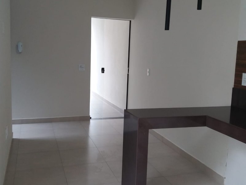 Casa à venda Centro com 60m² e 2 quartos por R$ 190.000 - 1830132320-sala-casa-cinza.jpeg