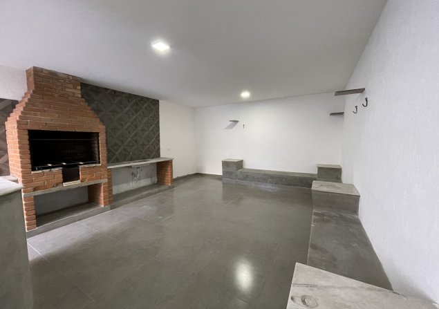 imóvel com 214m²