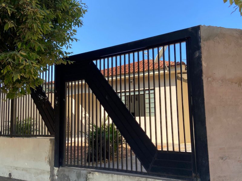 Casa à venda Vila Cidade Morena com 217m² e 3 quartos por R$ 330.000 - 968185482-img-20220418-wa0047.jpg