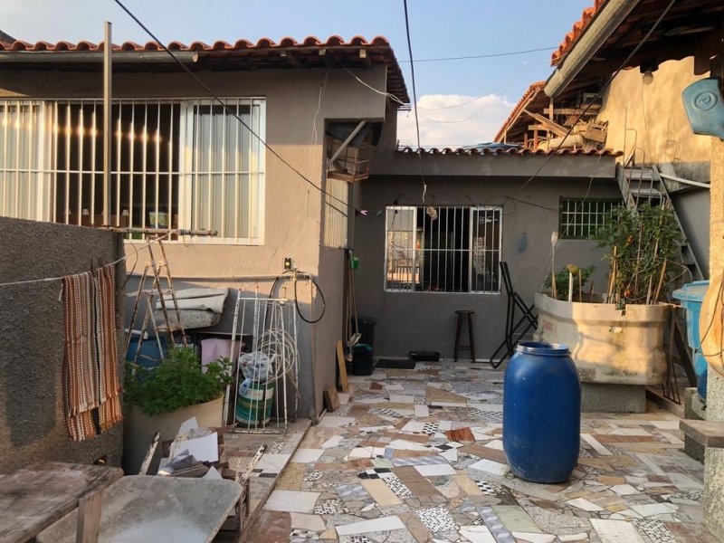 Casa à venda Vila Miranda com 323m² e 5 quartos por R$ 990.000 - 571184698-17-quintal-cas-1.jpeg