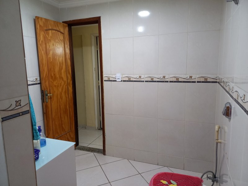 Casa à venda Realengo com 260m² e 3 quartos por R$ 250.000 - 983737727-20220323-195035.jpg
