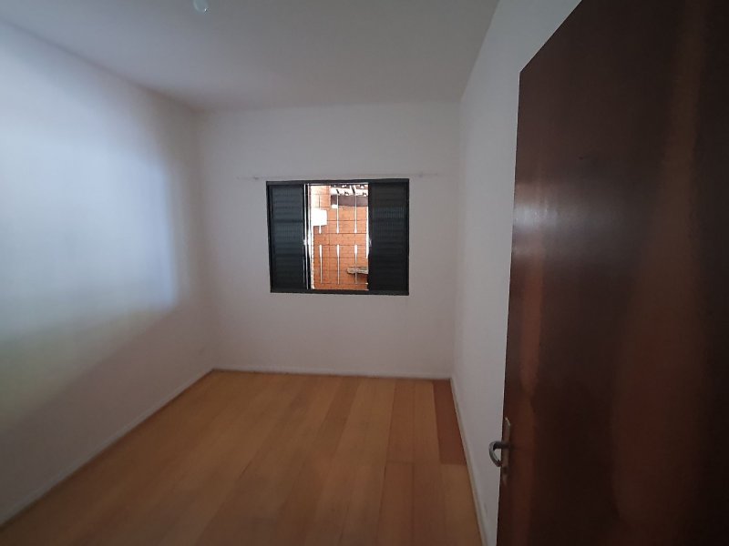 Casa à venda Califórnia com 270m² e 4 quartos por R$ 445.000 - 1175861240-quarto-2-com-janela-para-churrasqueira.jpg