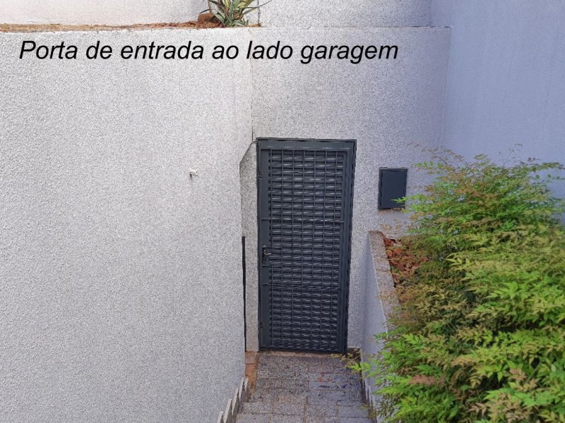 Casa à venda Califórnia com 270m² e 4 quartos por R$ 445.000 - 1888568807-porta-da-entrada-vista-de-dentro-da-casa.jpg