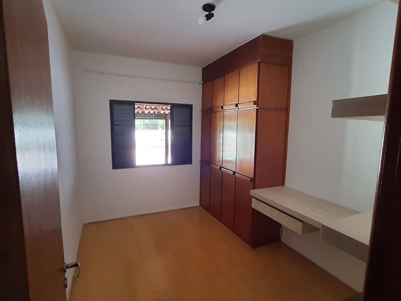 Casa à venda Califórnia com 270m² e 4 quartos por R$ 445.000 - 51131281-home-office-ou-quarto-do-filho-ou-filha.jpg