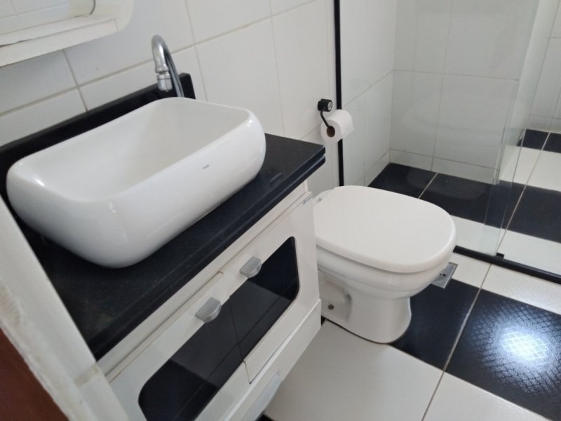 Apartamento à venda Vila Isolina Mazzei com 50m² e 2 quartos por R$ 400.000 - 1613470931-banheiro-vaso-e-armario.jpeg