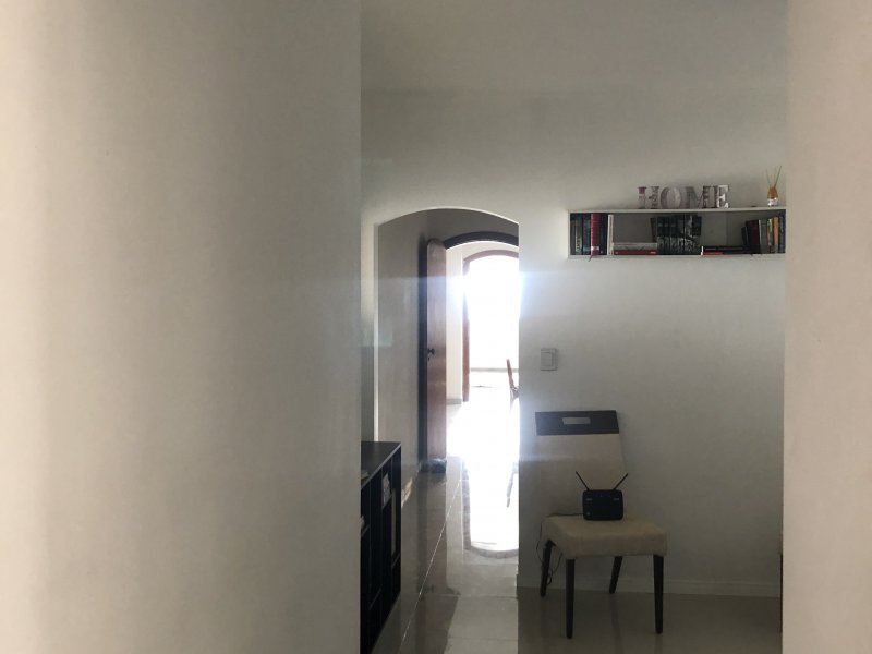 Apartamento à venda Centro com 268m² e 4 quartos por R$ 1.060.000 - 2066357323-corredor-copa-p-quartos.JPG