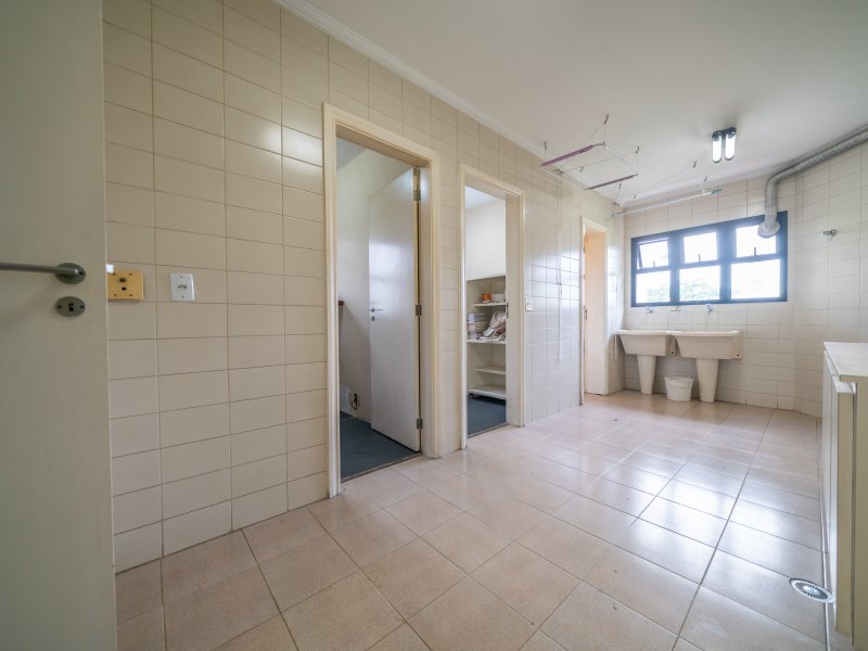 Apartamento à venda Vila Andrade com 304m² e 4 quartos por R$ 1.200.000 - 615545590-renato-5.jpg