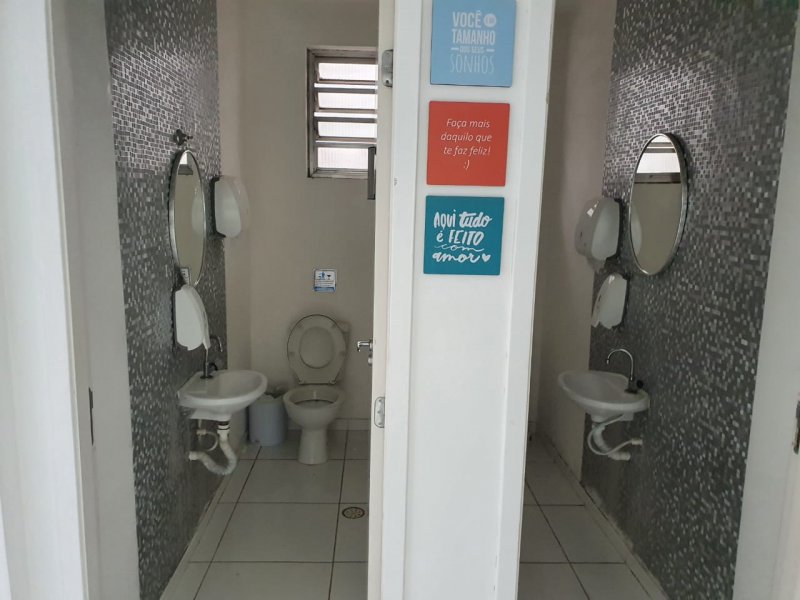 Comercial à venda Centro com 300m² e 1 quarto por R$ 1.600.000 - 1994569715-cfb89947-76f1-4ed1-953a-5a1059279962.jpeg